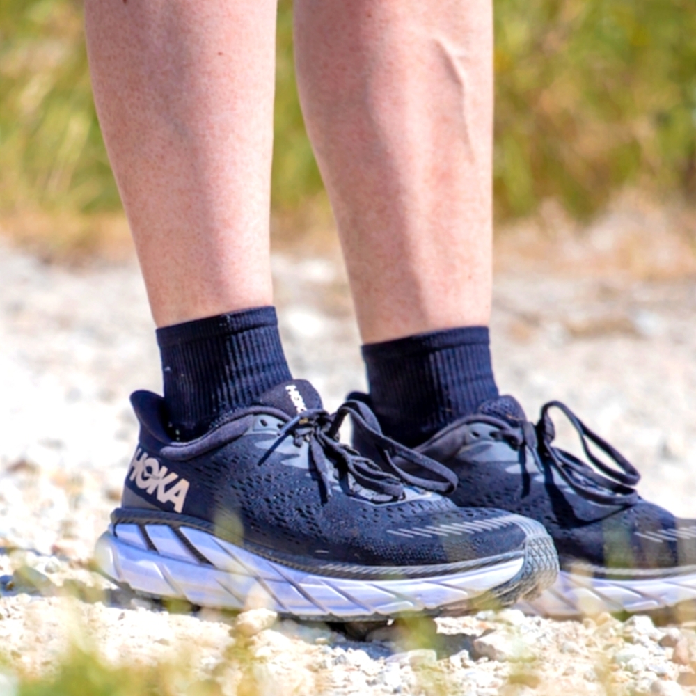 HOKA CLINTON 6 SNEAKER SIZE 7
